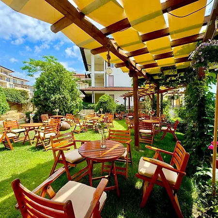 アパートホテル アルカイト コンプレックス 2*